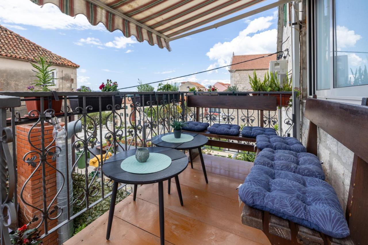 Guesthouse Rebecca Макарска Екстериор снимка