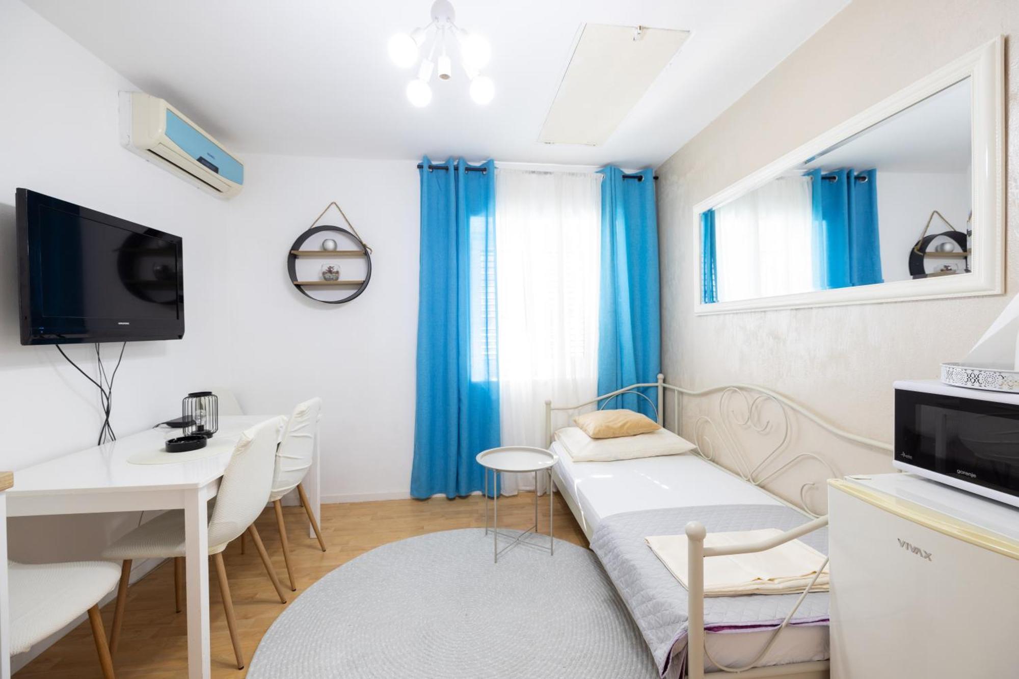 Guesthouse Rebecca Макарска Екстериор снимка