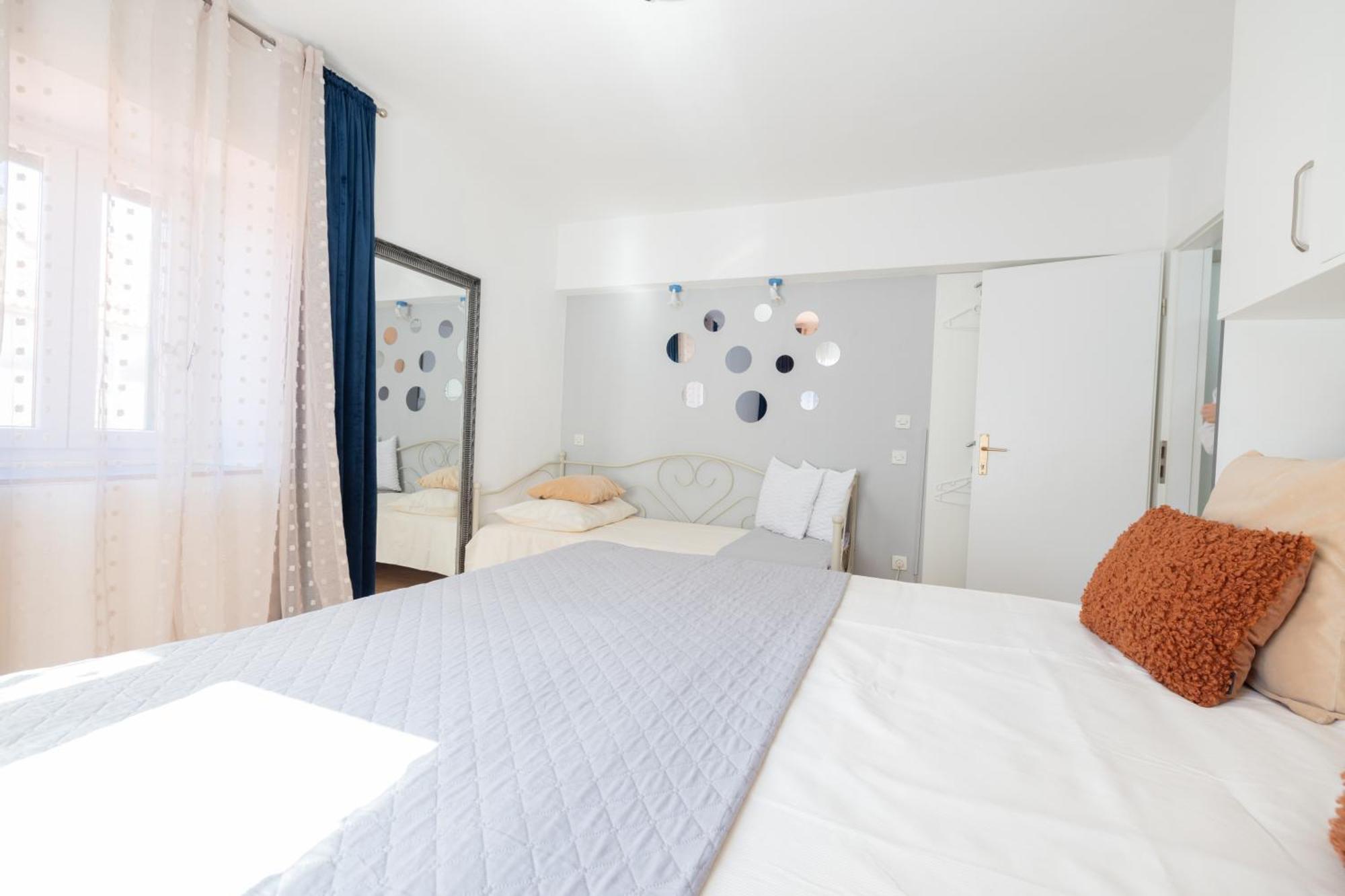 Guesthouse Rebecca Макарска Екстериор снимка