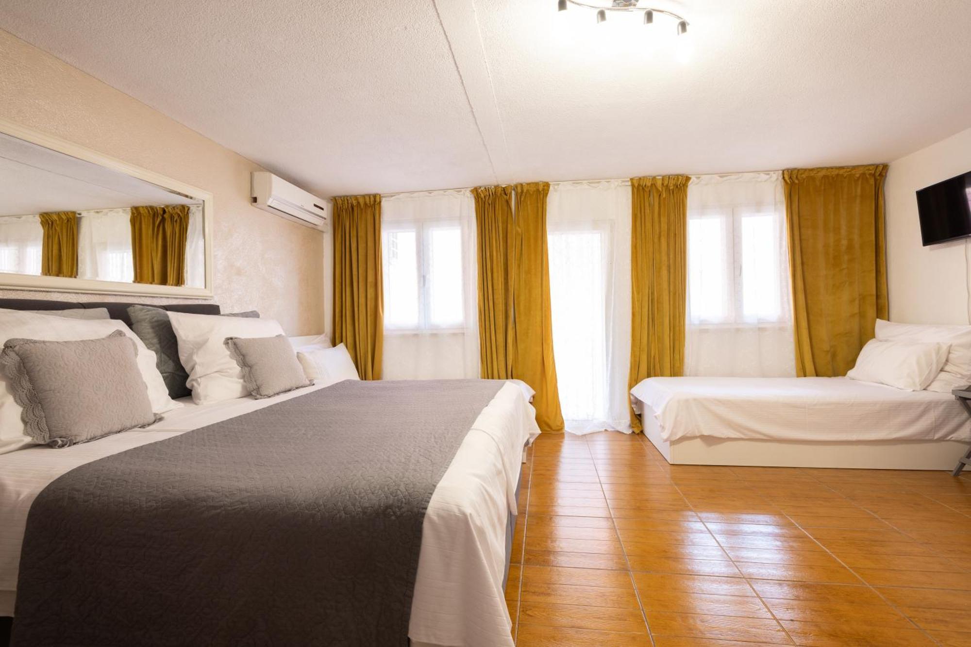 Guesthouse Rebecca Макарска Екстериор снимка